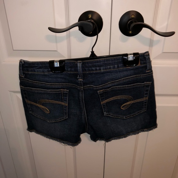 patch shorts - Picture 2 of 2